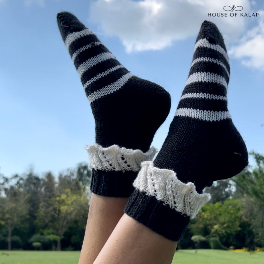 Noir Ruffle Socks